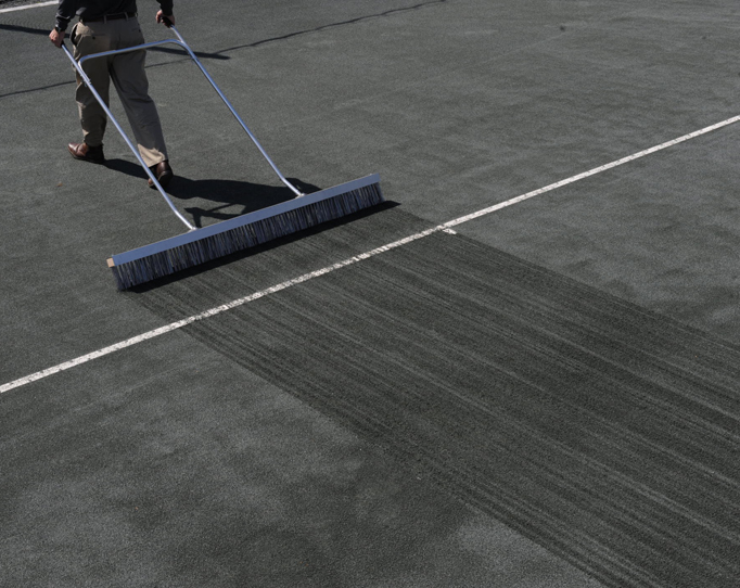 sweeping_clay_courts
